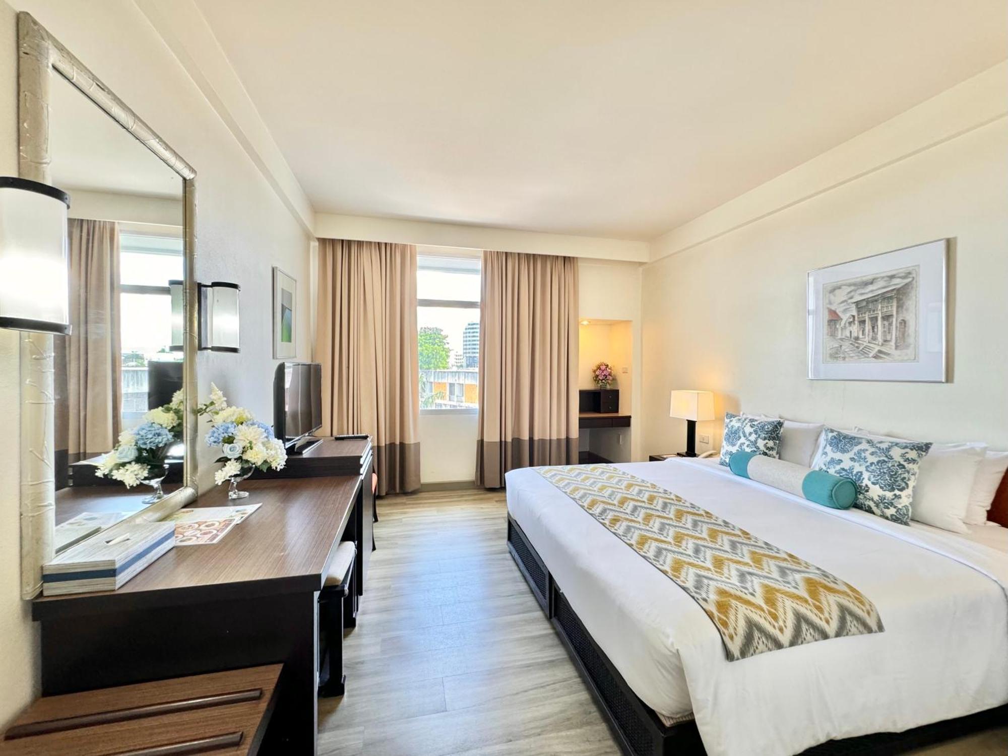 Superior Room,1598892734:JPEG